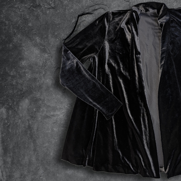 Velvet Black Cape Style Jacket, No Tag, Fits Like sz S/M - Picture 4 of 4